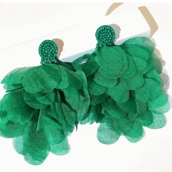 Beaded Green & Fabric flutter Earrings - NEW - Picture 2 of 2